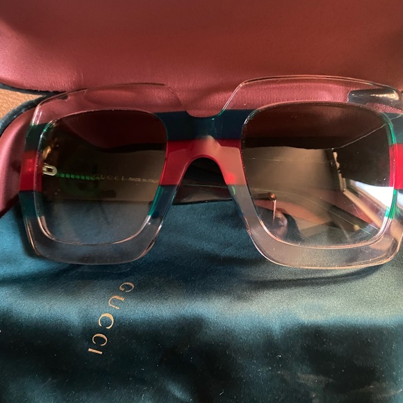 Gucci Sunglasses - Picture 2 of 6
